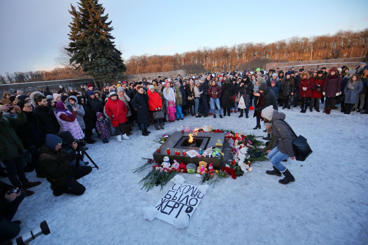 Пожар в торговом центре в Кемерово