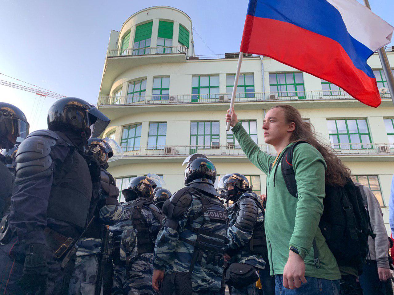 Событие 10 августа. Восстание 10 августа 1792 года свержение монархии. Событие 10 августа. Парижская коммуна 1792. Штурм дворца тюильри 10 августа 1792 года.