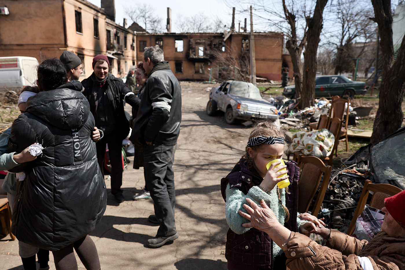 Покидая Мариуполь. Как выбираются из разрушенного города, ставшего самым  страшным свидетельством войны в Украине