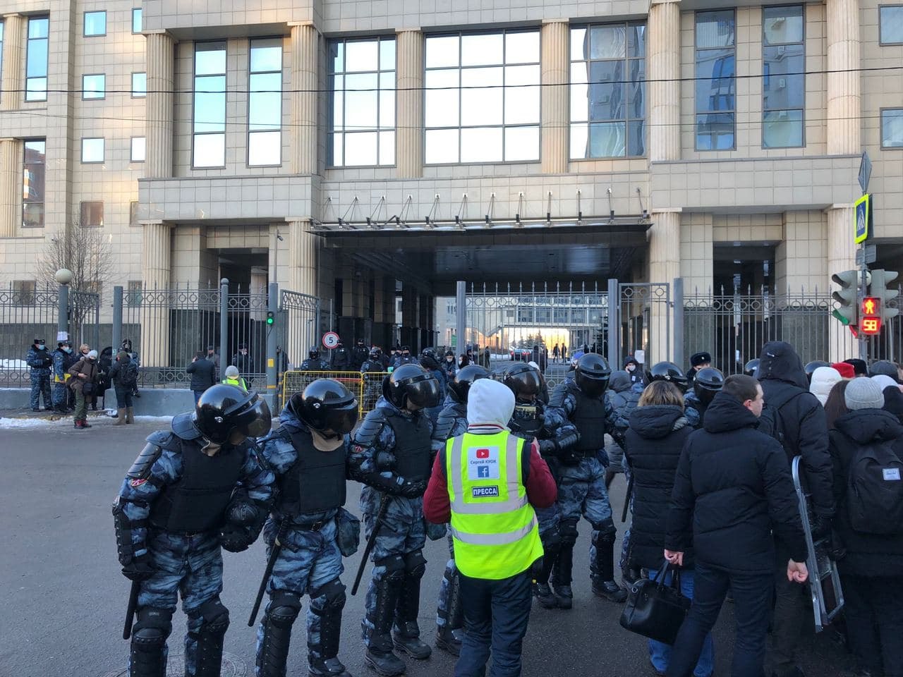 Сессия прямая трансляция. Росгвардия на митинге.