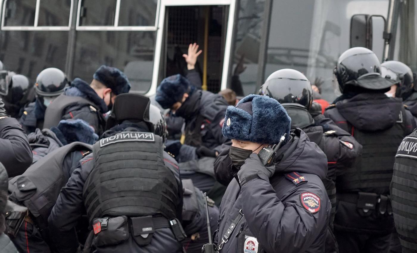 Неспецприемные дни. В Москве закончились места для административно  арестованных