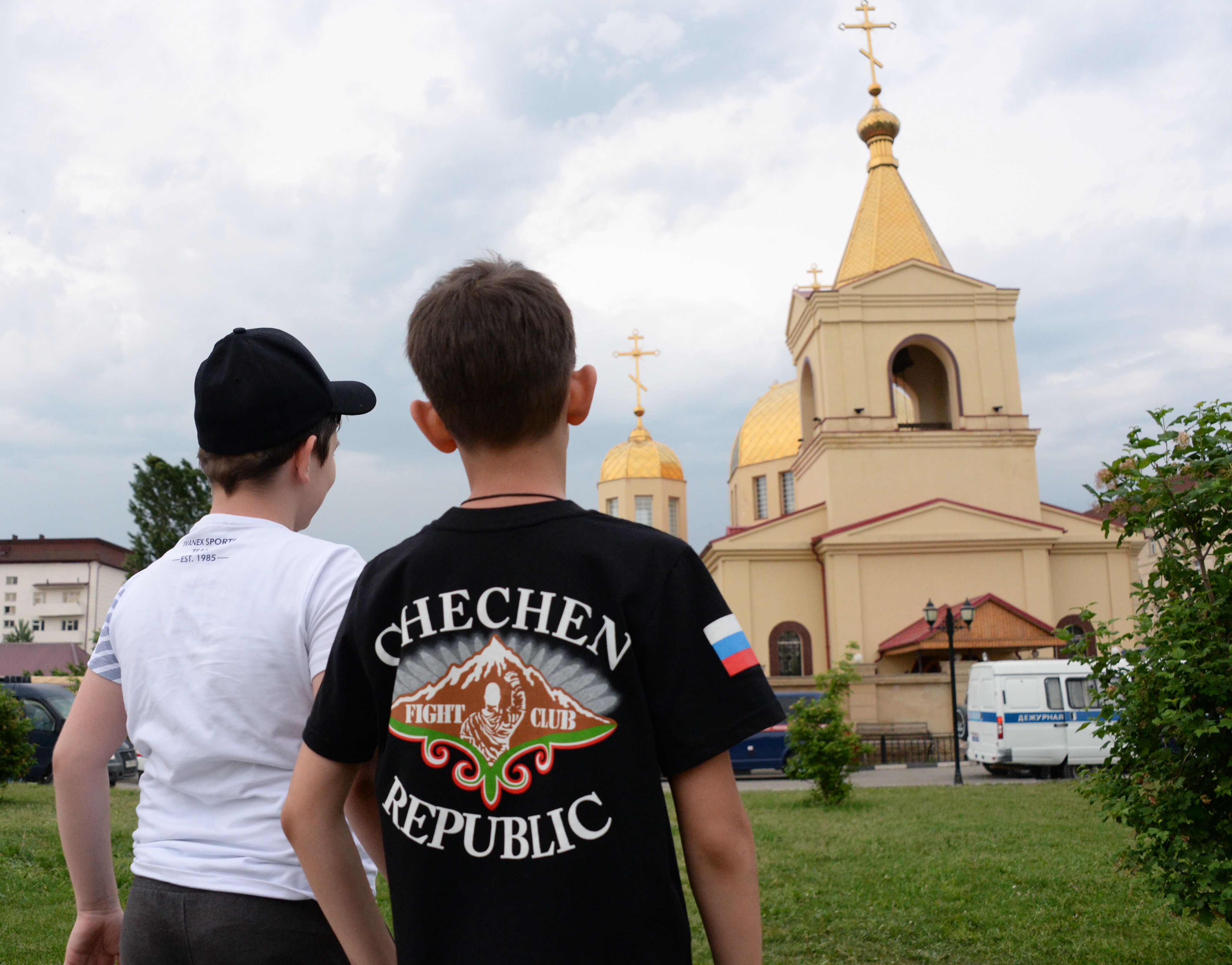 В чечне есть православные храмы. Храм Михаила Архангела (Грозный). Церковь Архангела Михаила в Грозном. Православный храм Михаила Архистратига Грозный. Нападение на православный храм в Грозном (2018).