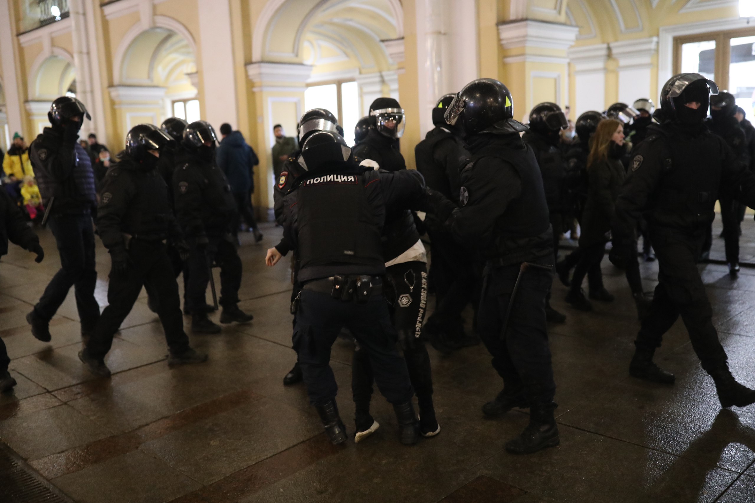 Протесты против вторжения в Украину