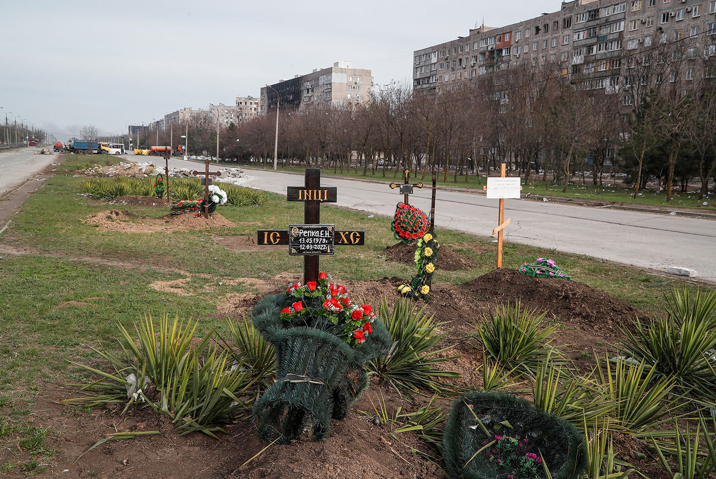 Покидая Мариуполь. Как выбираются из разрушенного города, ставшего самым  страшным свидетельством войны в Украине