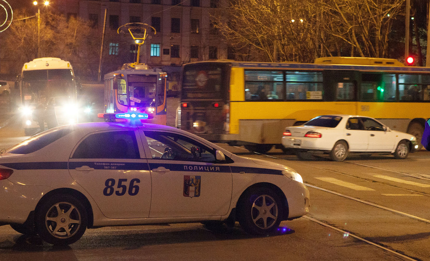 Нападение на приемную фсб в хабаровске