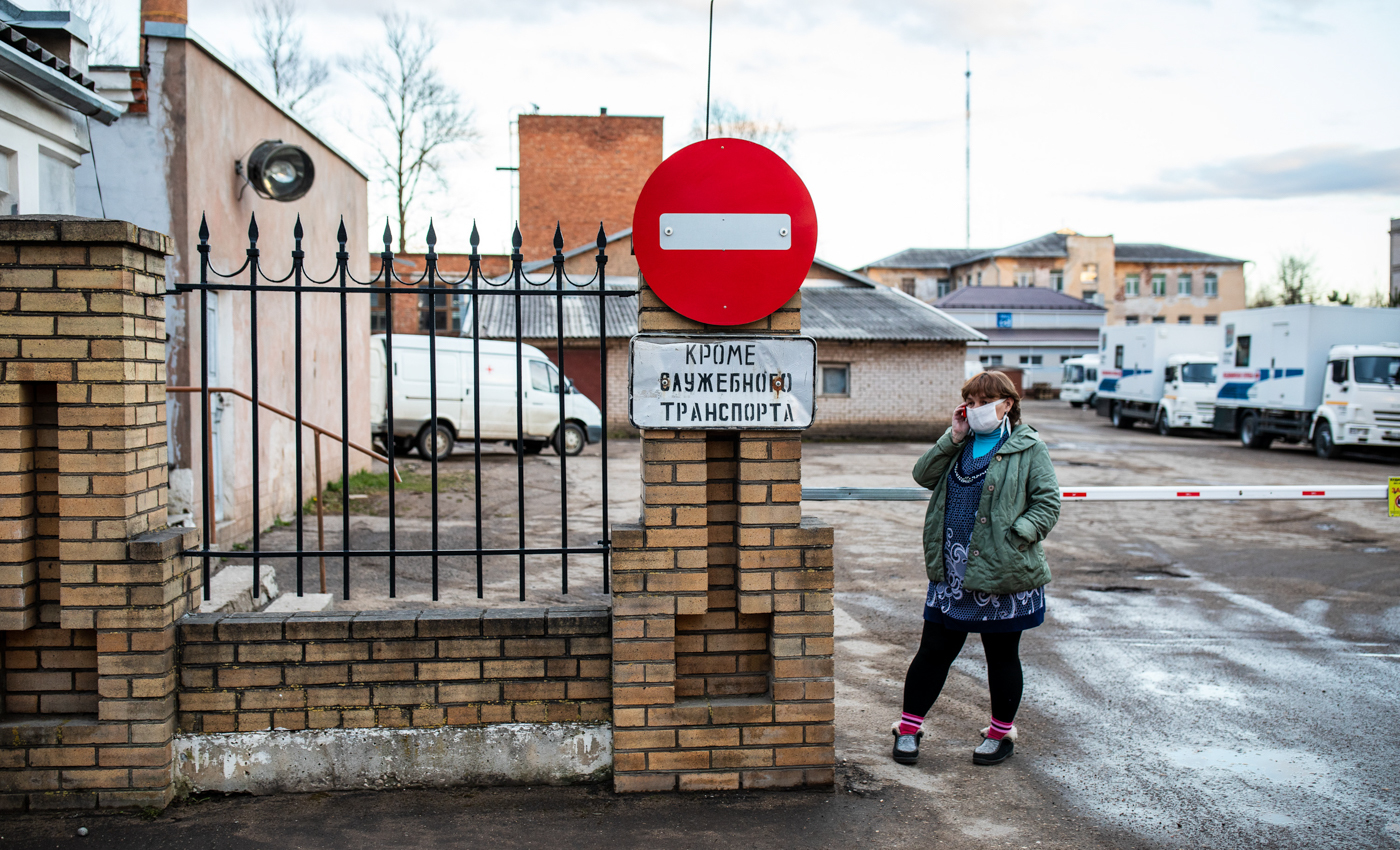 Страшнее только деревни. Как справляются с коронавирусом за чертой города