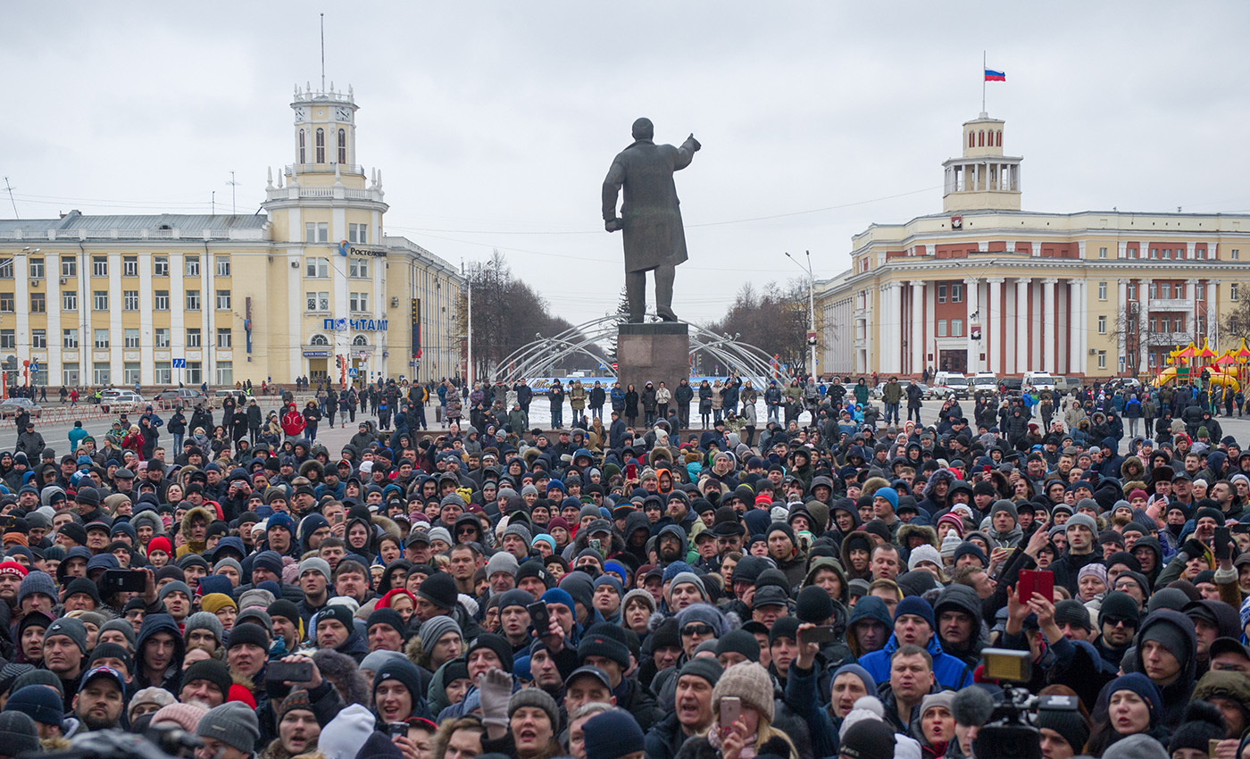 Пожар в торговом центре в Кемерово