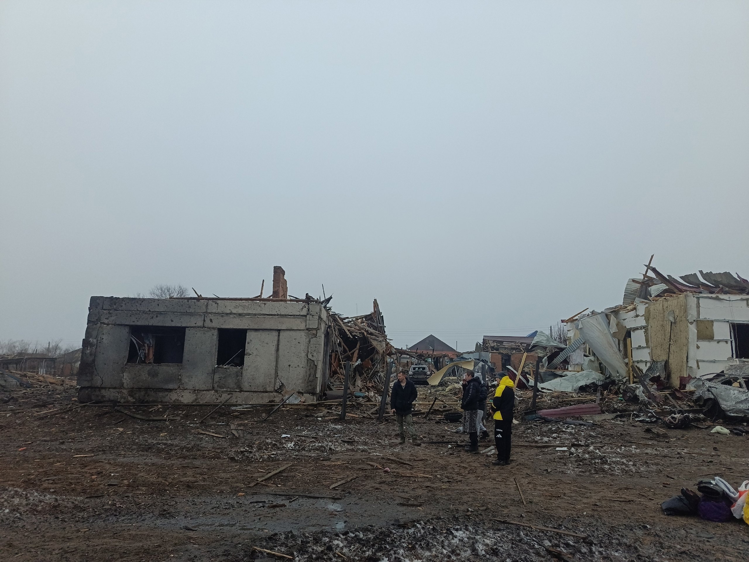 Одна из выпущенных по Украине ракет упала на село в Воронежской области