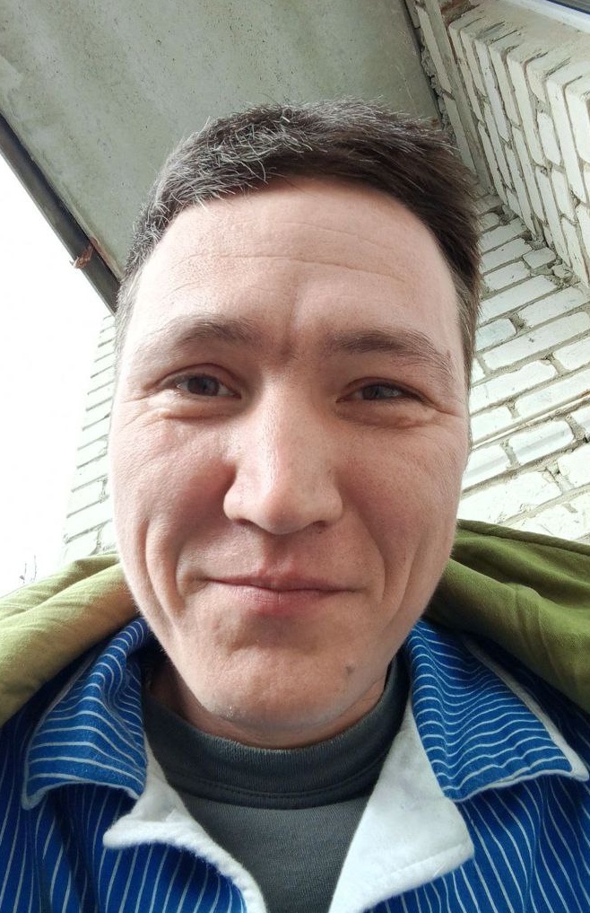 Фото: Погибший на войне с Украиной Шароварников Александр Андреевич. Омская область, ВДВ